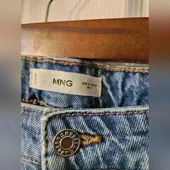 NWT MANGO Medium-rise Straight Jeans With Slits - Picture 4 of 7